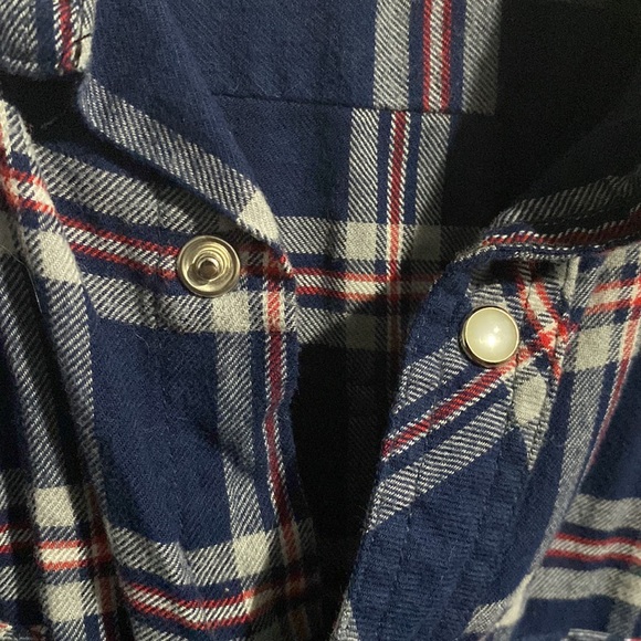 Flannel button down shirt great condition - Picture 3 of 7